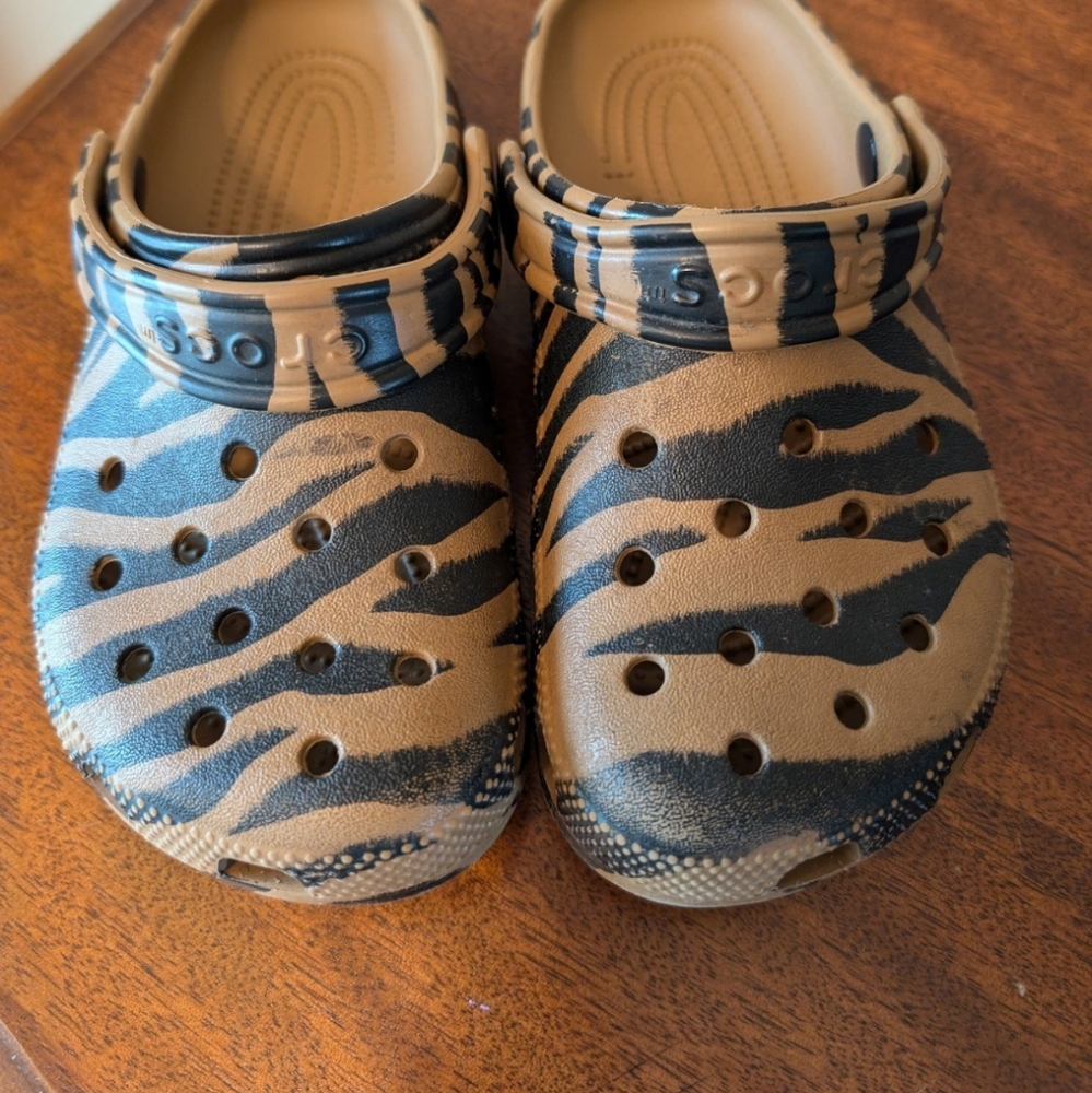 Crocs - Picture 2 of 6